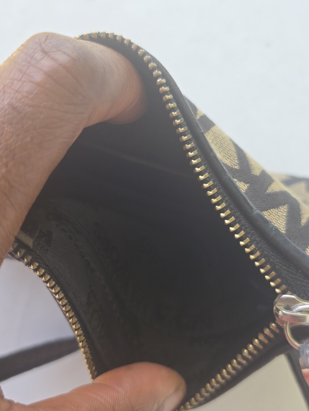 Michael Kors MK Logo Jacquard Wristlet Clutch Black Beige Gold Hardware 4x6 - Picture 8 of 10